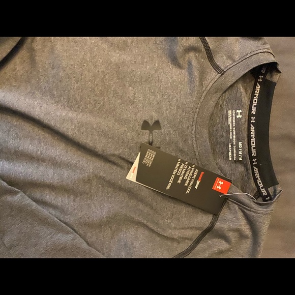 Under Armour Shirt - Picture 3 of 4